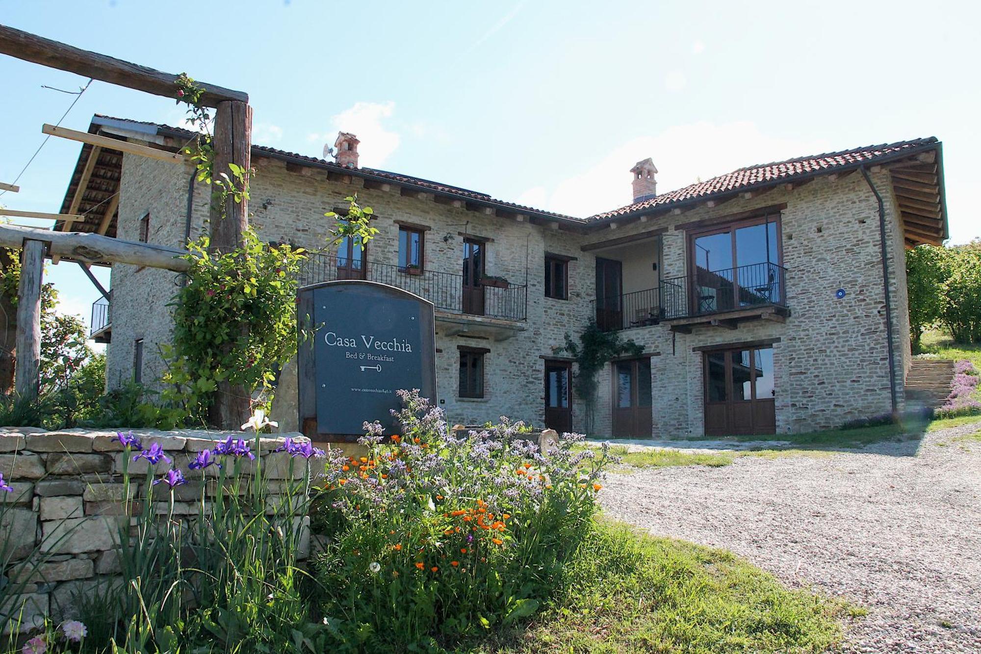 Casa Vecchia Bed&Breakfast Bossolasco 外观 照片