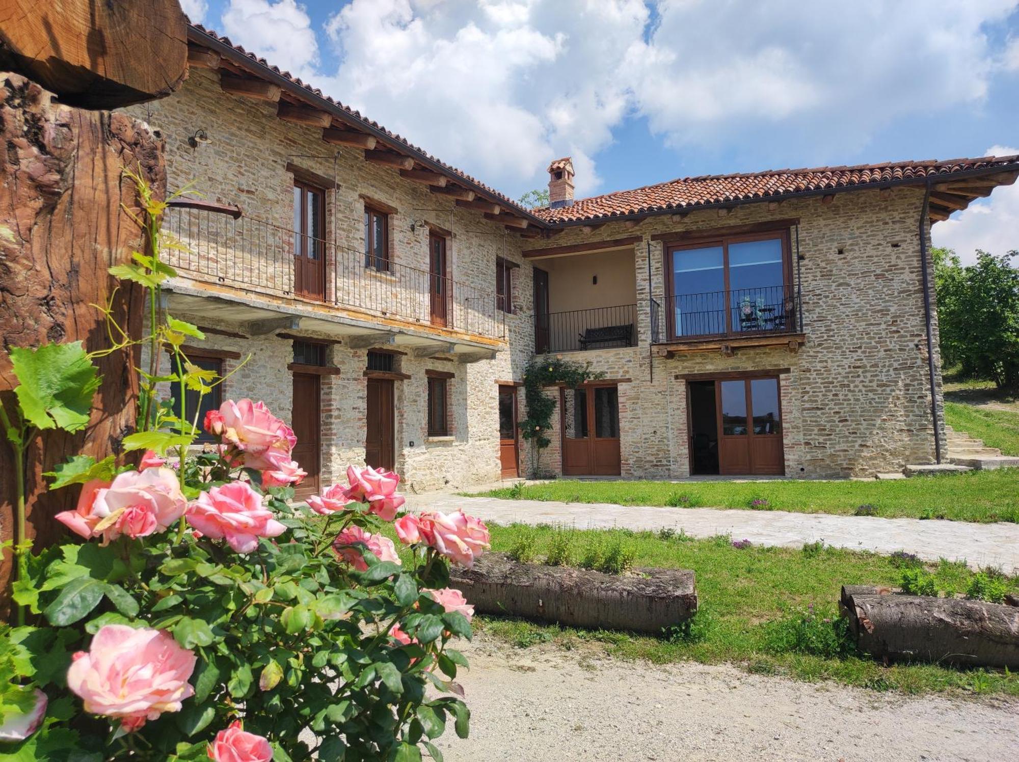 Casa Vecchia Bed&Breakfast Bossolasco 外观 照片